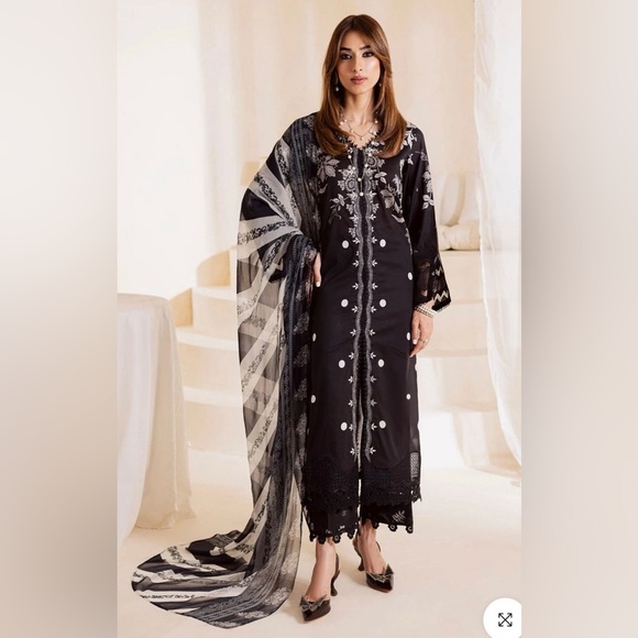 NUREH brand Pakistani Indian dress - Picture 1 of 8